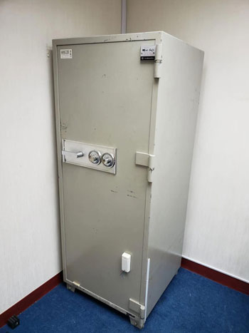 Heavy safe relocation